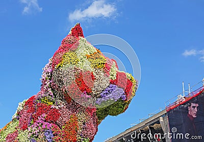 Puppy by Jef Koons at the Guggenheim in Bilbao Editorial Stock Photo